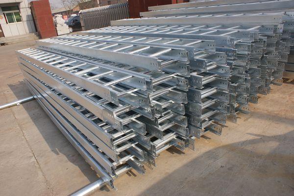 北京金鑫豐源五金交電是電纜橋架,防火橋架,熱鍍鋅橋架,梯形