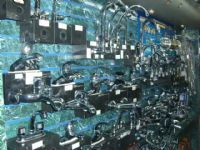 大昌五金交電連鎖-廣東番禺市橋捷進中路來福園16號-五金工具、電工器材、照明燈具、裝飾五金、水曖器材、包裝材料、油化工、消防勞保-產品展廳